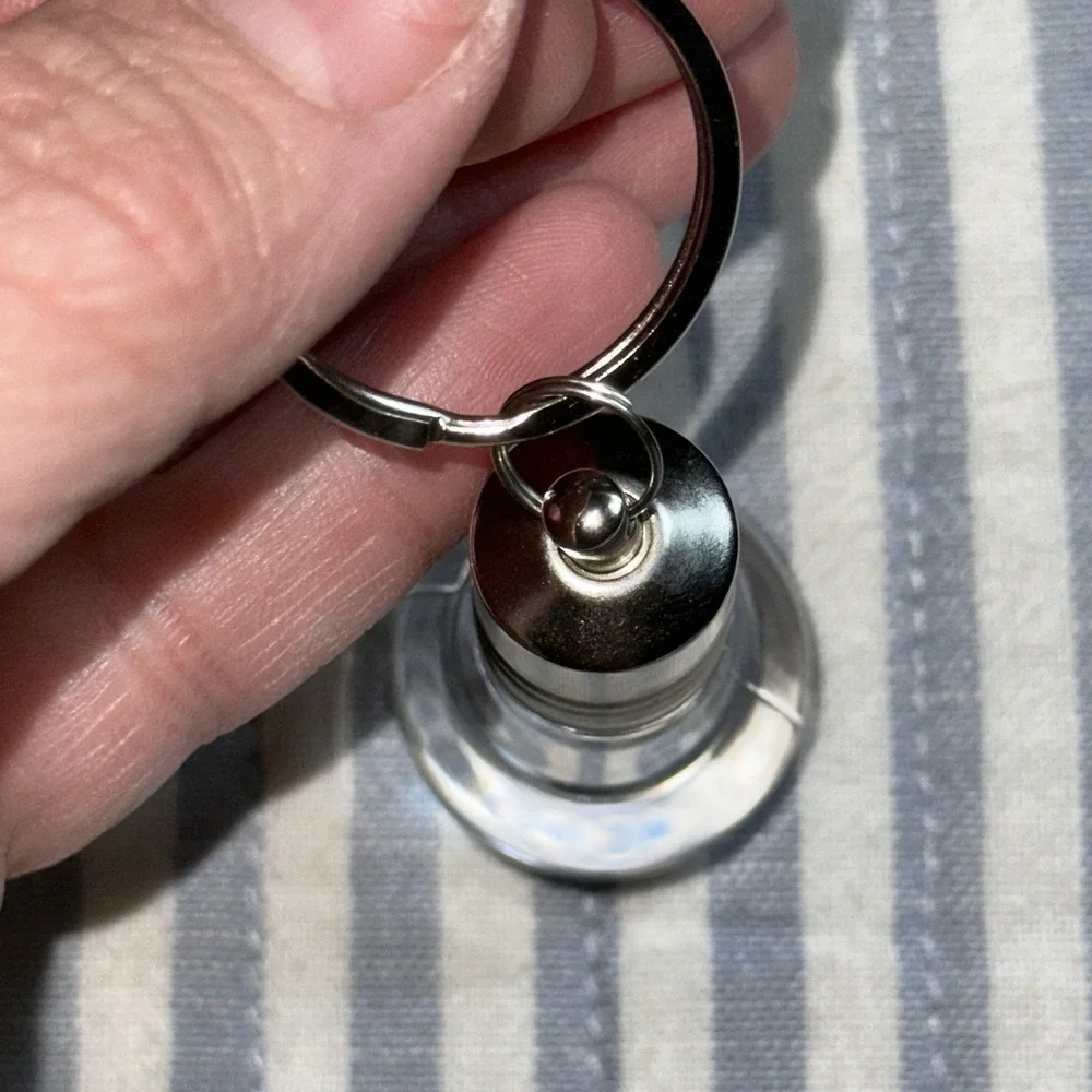 Light‎ Bulb Keychain Clear LED Novelty Mini Size